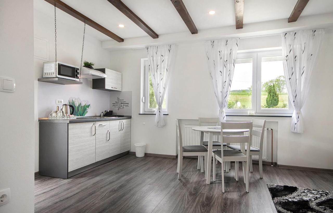 Studio Apartments Kaya Čatrnja Екстериор снимка
