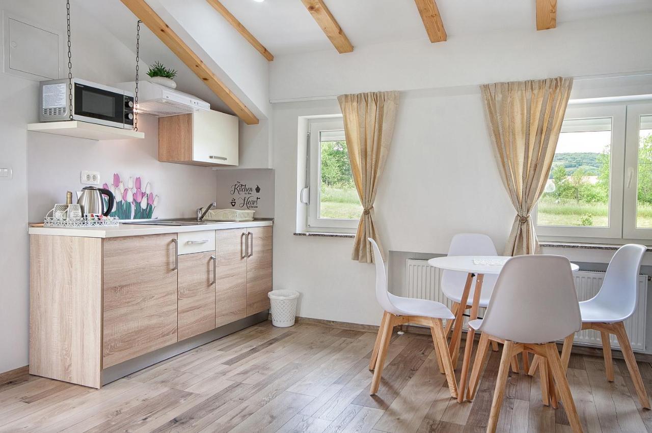 Studio Apartments Kaya Čatrnja Екстериор снимка