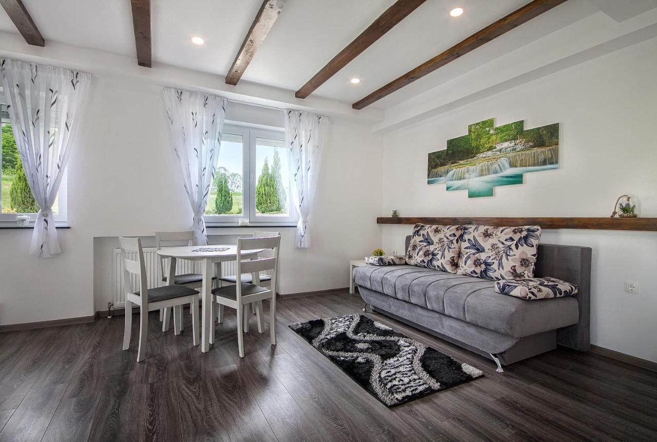 Studio Apartments Kaya Čatrnja Екстериор снимка